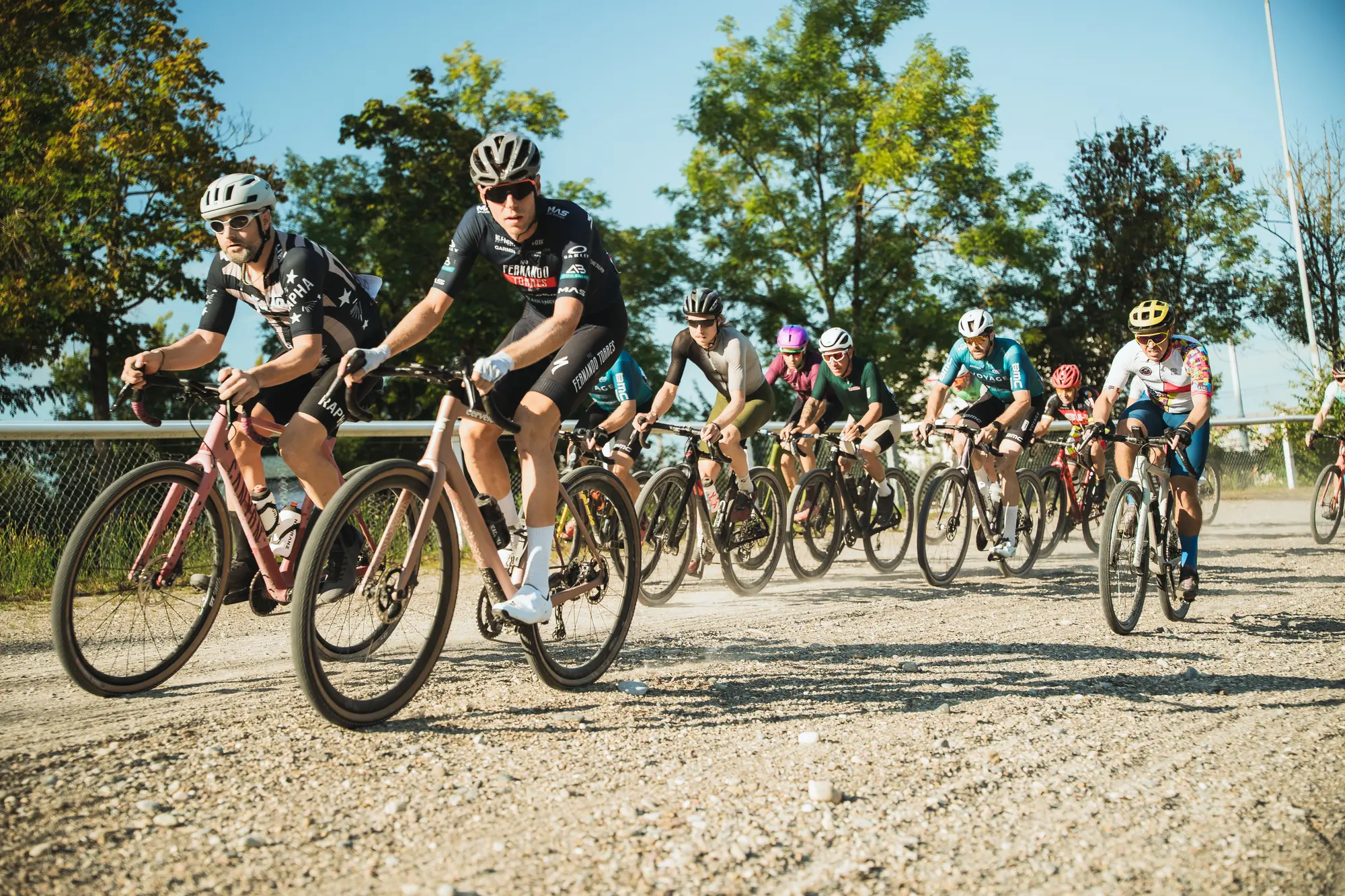 Riders racing on Gempen gravel roads